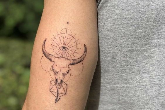 Tatuaże ze znakiem zodiaku Byk
