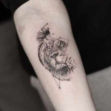 Tatuaż ze znakiem zodiaku Lwa