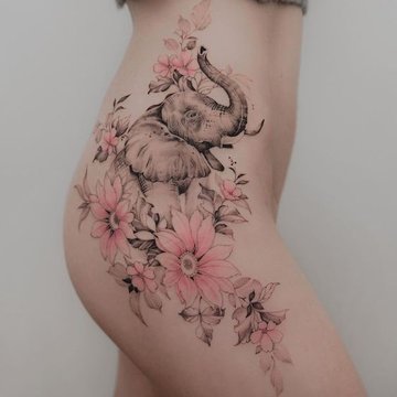 Damskie tatuaże na udach