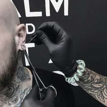 Sterylność i sterylizacja w branzy tatuażu