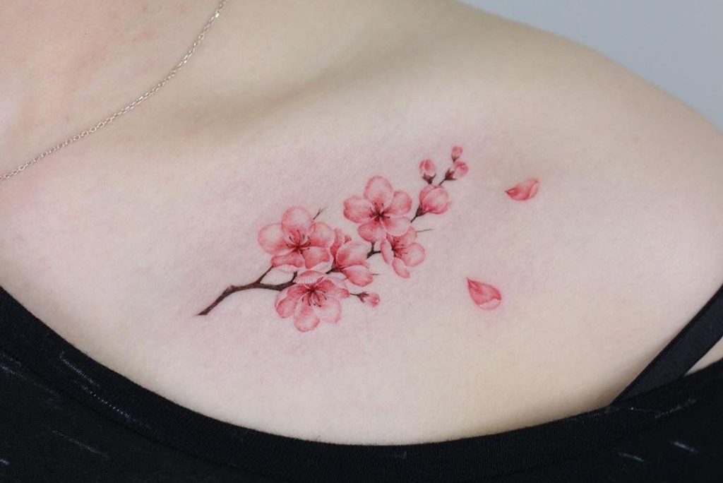 Tatuaż kwiat wiśni (sakura)