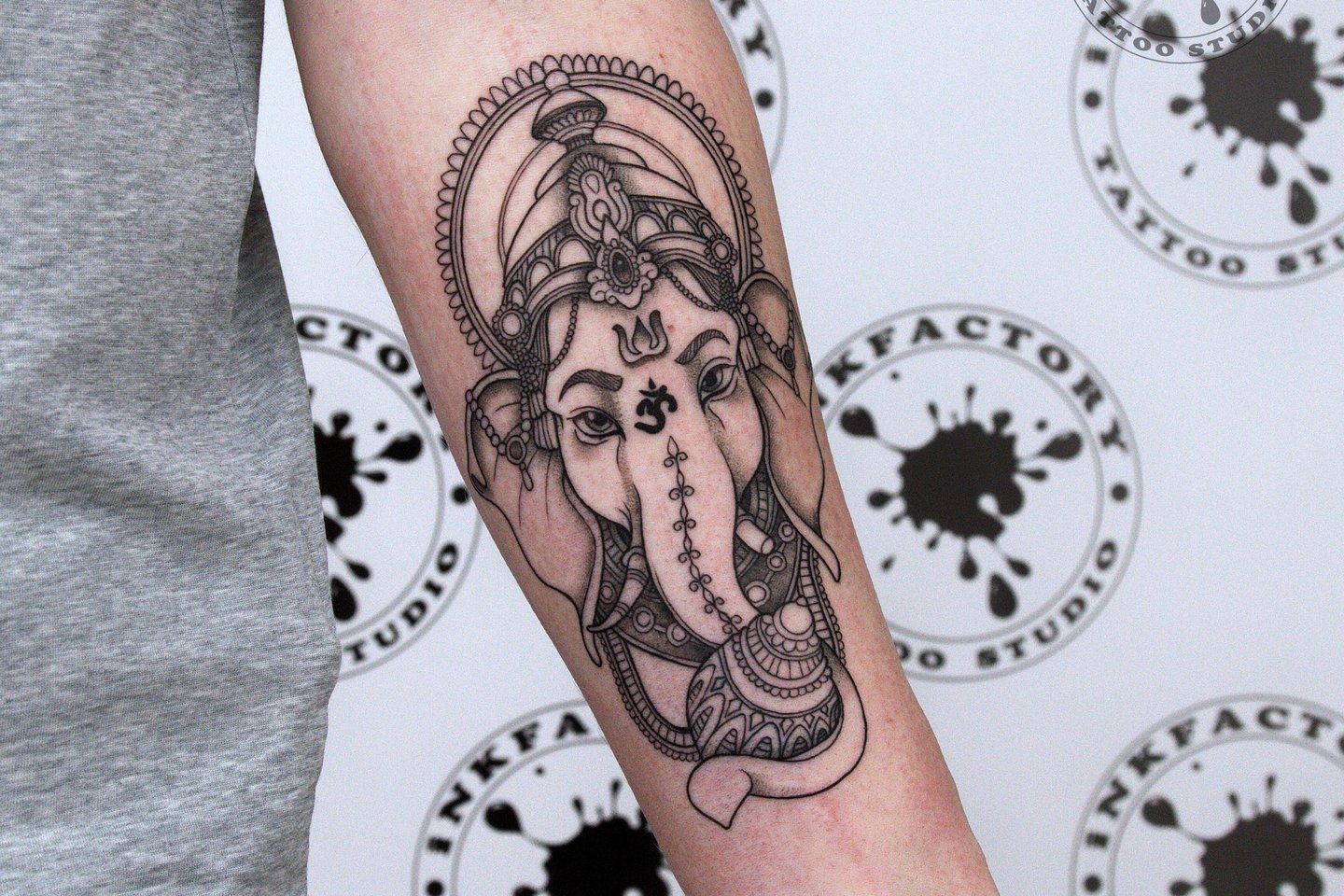 Szkice tatuażu ganesha