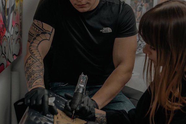 Szkolenie z tatuażu w Polsce