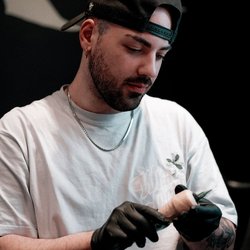 Dlaczego nauka online nie uczyni Cię tatuażystą?