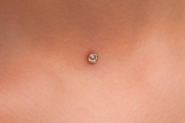 Piercing microdermal