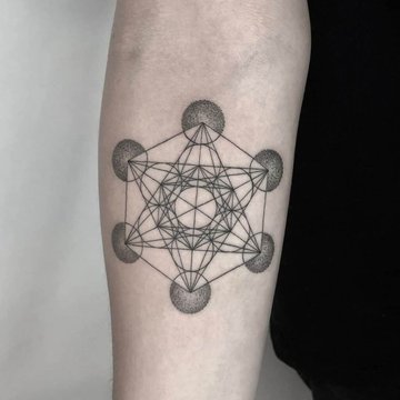 Geometria sketch tattoo