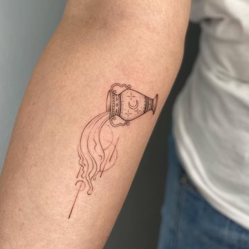 Tatuaż znaku zodiaku Wodnik