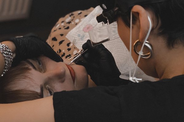 Permanent makeup training in Kalish