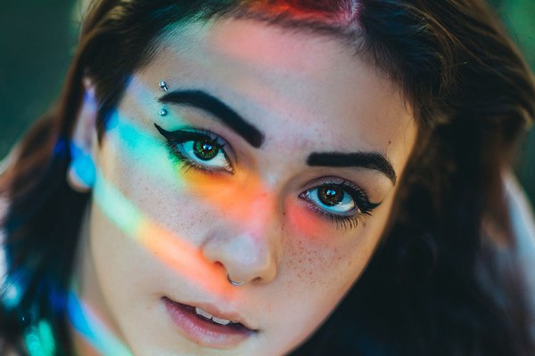 Piercing brwi