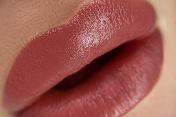 Makijaż permanentny ust – naturalny efekt w Rzeszowie