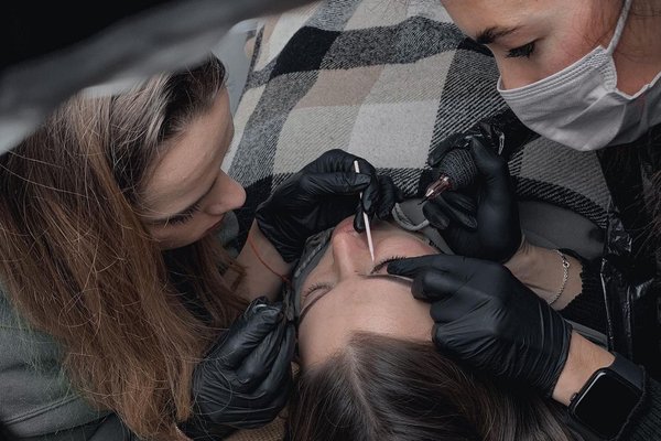 Permanent Makeup Training in Lodz