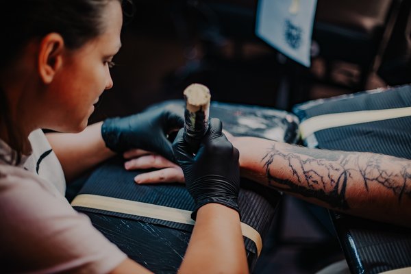 Jak wybrać studio tatuażu