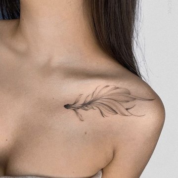 tatuaż na obojczyku