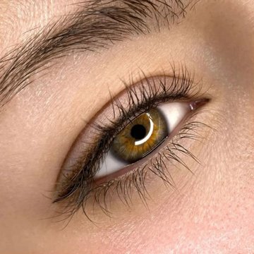 Makijaż permanentny oczu: zagęszczenie linii rzęs