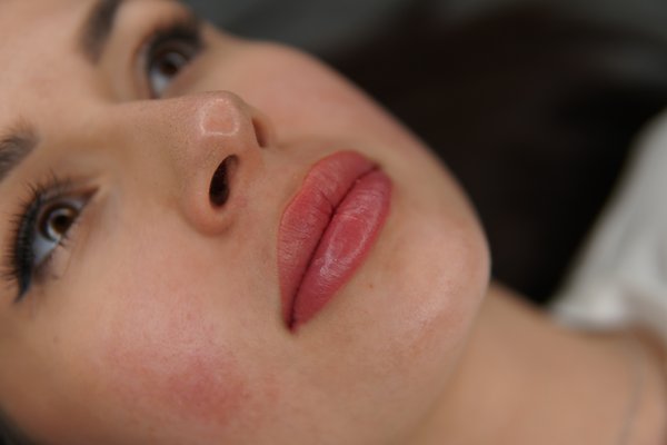 Usta po makijażu permanentnym w Zielonej Górze