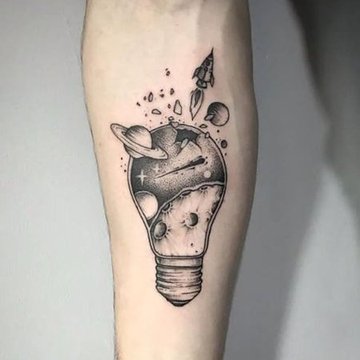 Tatuaż lampa