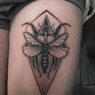 tatuaż Modliszka znaczenie wzór