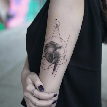 Geometria sketch tattoo