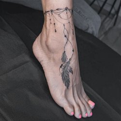 Tatuaże na stopie