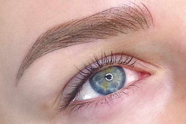 microblading brwi co to