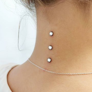 Płaskie piercingi
