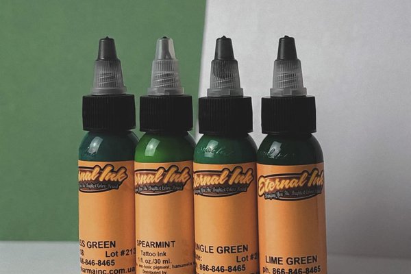Mity o farbach dla tatużu: pigmenty organiczne i syntetyczne