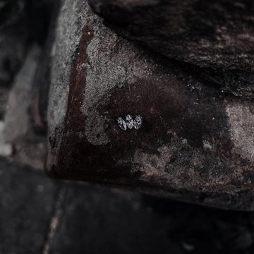 Jak wybrać biżuterię do piercingu