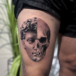 Tatuaże Męskie na Udzie