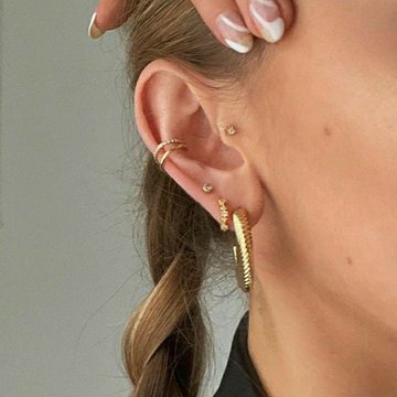 conch piercing