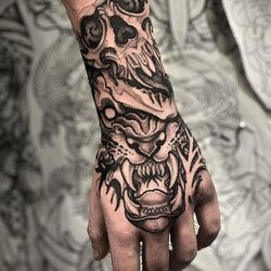 Tatuaże Męskie na Dłoni