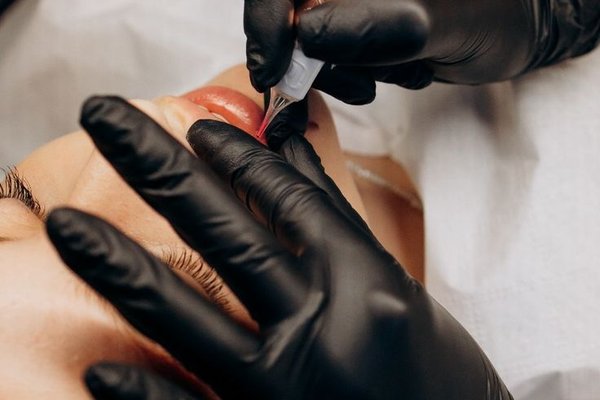 VEAN TATTOO – makijaż permanentny ust