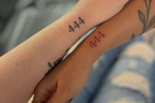 Tatuaż 444 jako talizman
