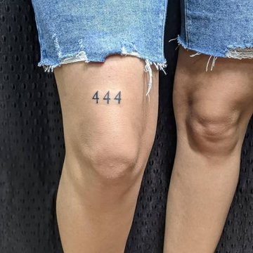 Tatuaż 444