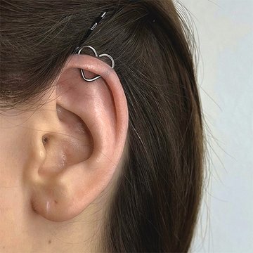 Orbital Piercing w chrząstce ucha