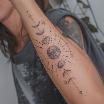 Fazy księżyca w stylu fine line