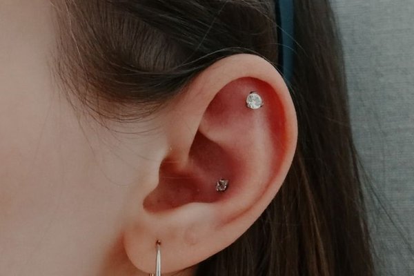 Subtelna biżuteria w Flat Piercingu
