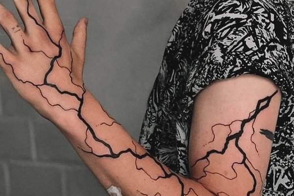 tatuaż piorun znaczenie wzór