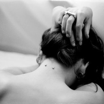 Piercing szyi