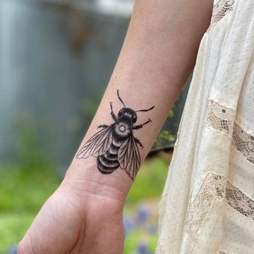 Tatuaż z pszczoła