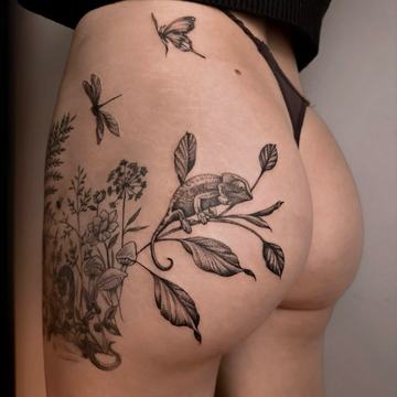 Tatuaż na biodrze – unikaj tarcia i złej pielęgnacji