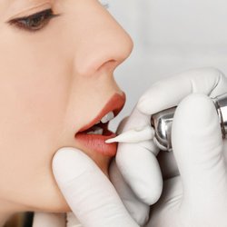 Makijaż Permanentny Ust