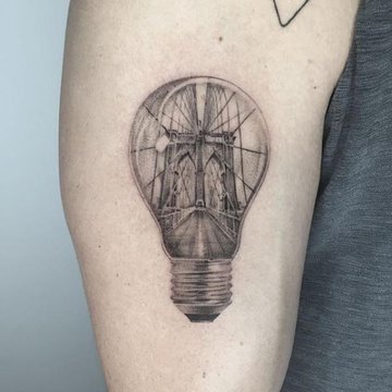 Tatuaż lampa