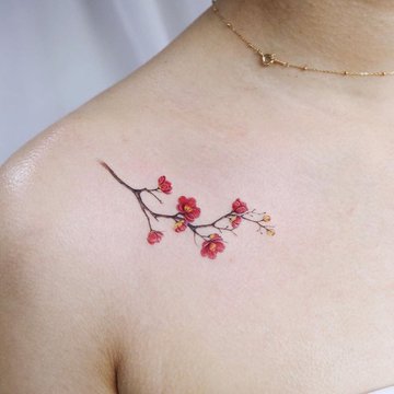 Tatuaż kwiat wiśni (sakura)