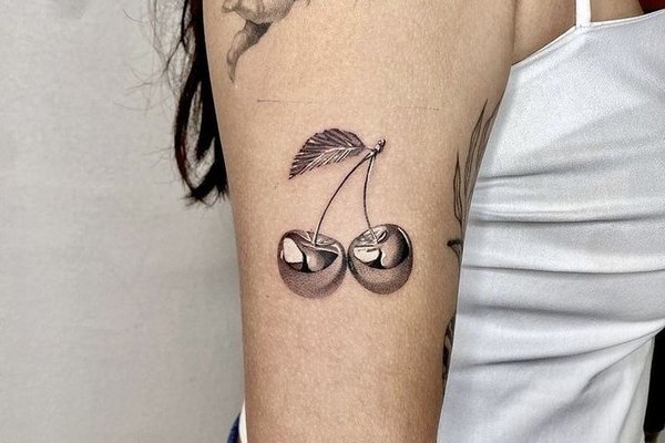chrome tattoo wisienki