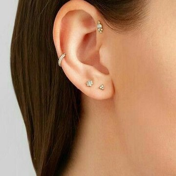 Piercing Forward Helix – elegancki i subtelny